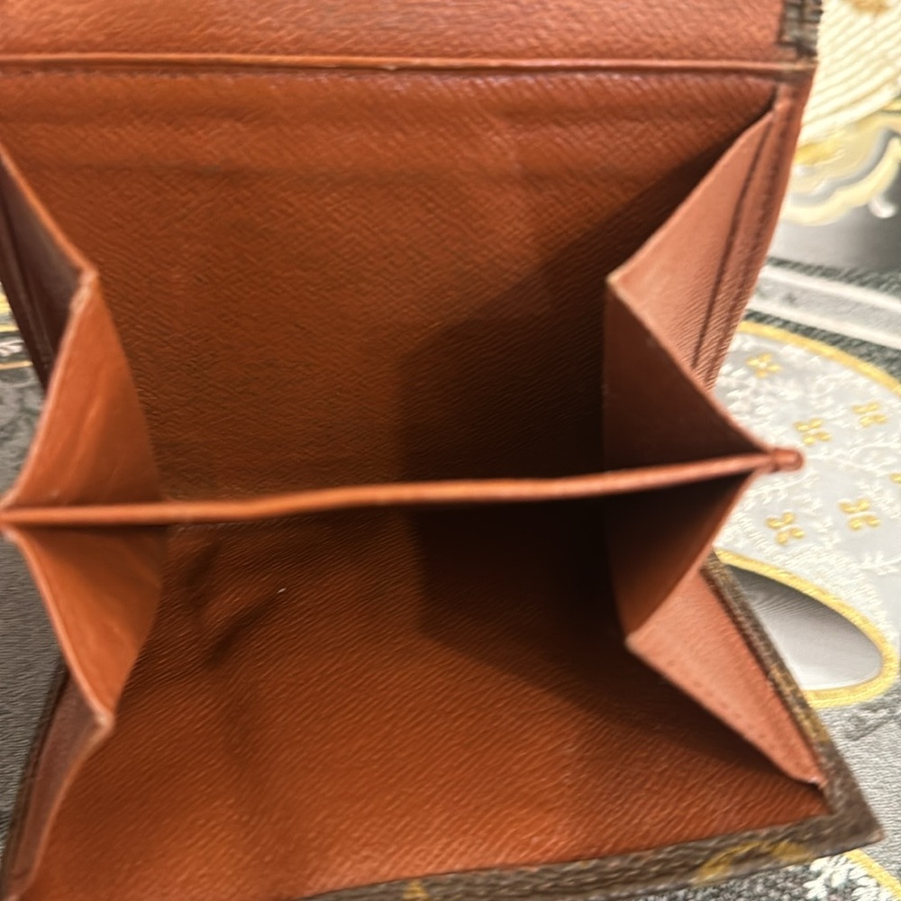 Louis Vuitton Elise Monogram Bifold Compact wallet - Picture 5 of 16